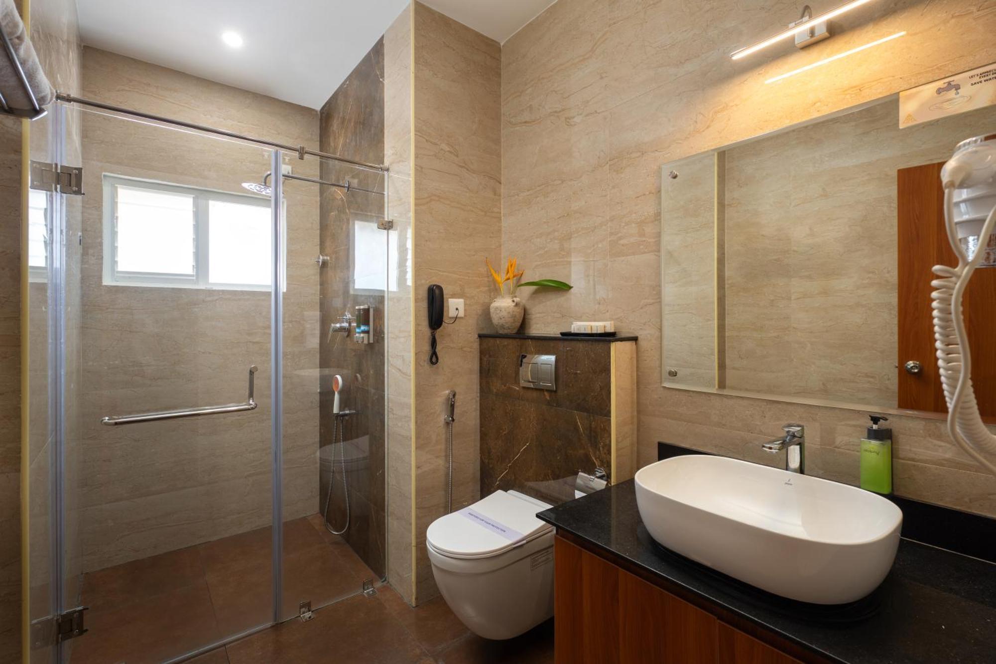 Hotel Aida Коттаям Экстерьер фото
